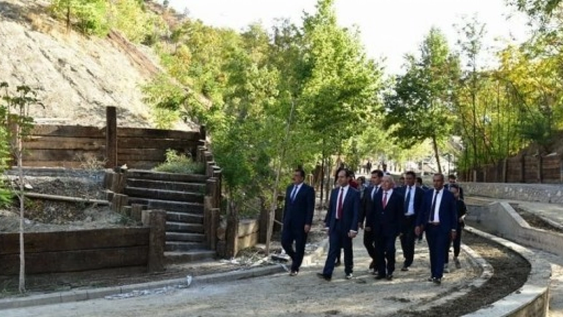 Çiftçi, Hizmetleri Yerinde İnceledi