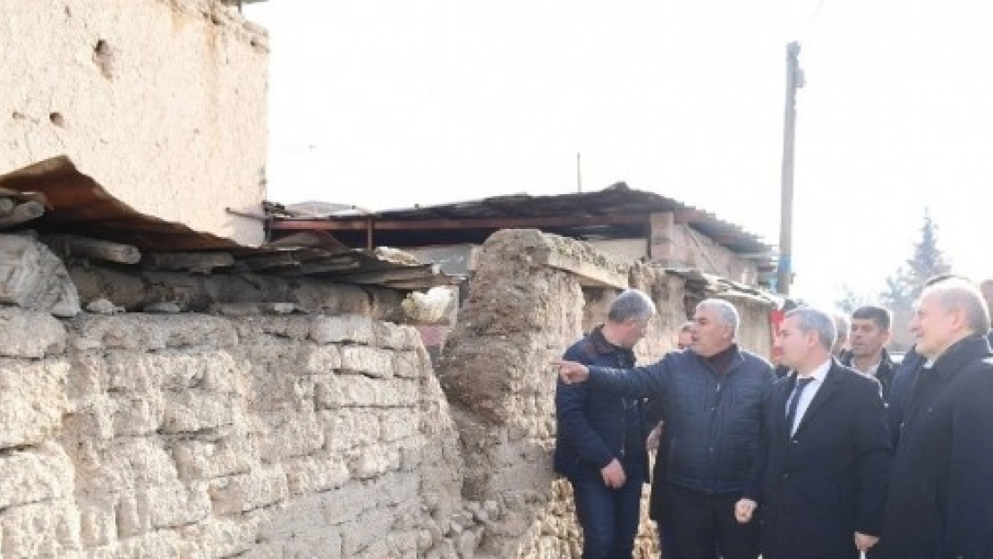 Suver, Deprem Bölgesinde İnceleme Yaptı