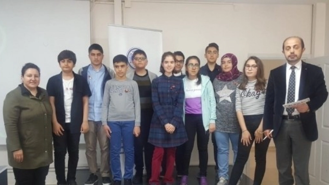 Başarılı Öğrenciler Ödüllendirildi