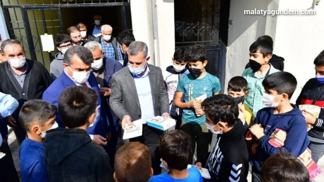Başkan Çınar, Kiltepe Yeni Cami'de vatandaşlarla bir araya geldi