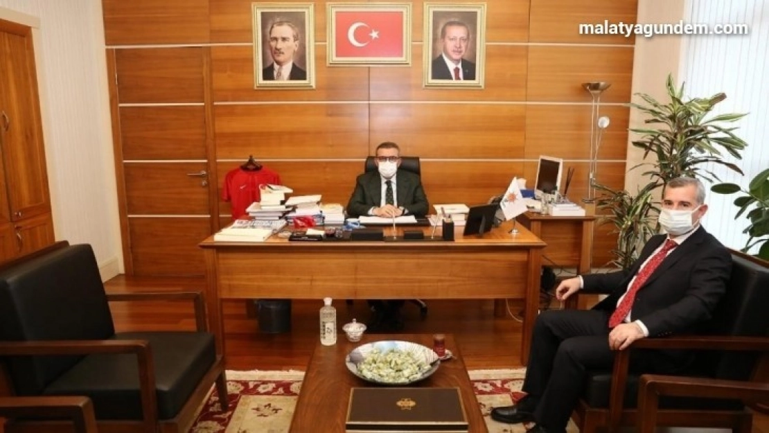 Başkan Çınar, Ünal'ı ziyaret etti