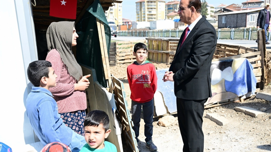 Başkan Geçit, 'Kiracılar için 15 bin konut inşa edilecek'