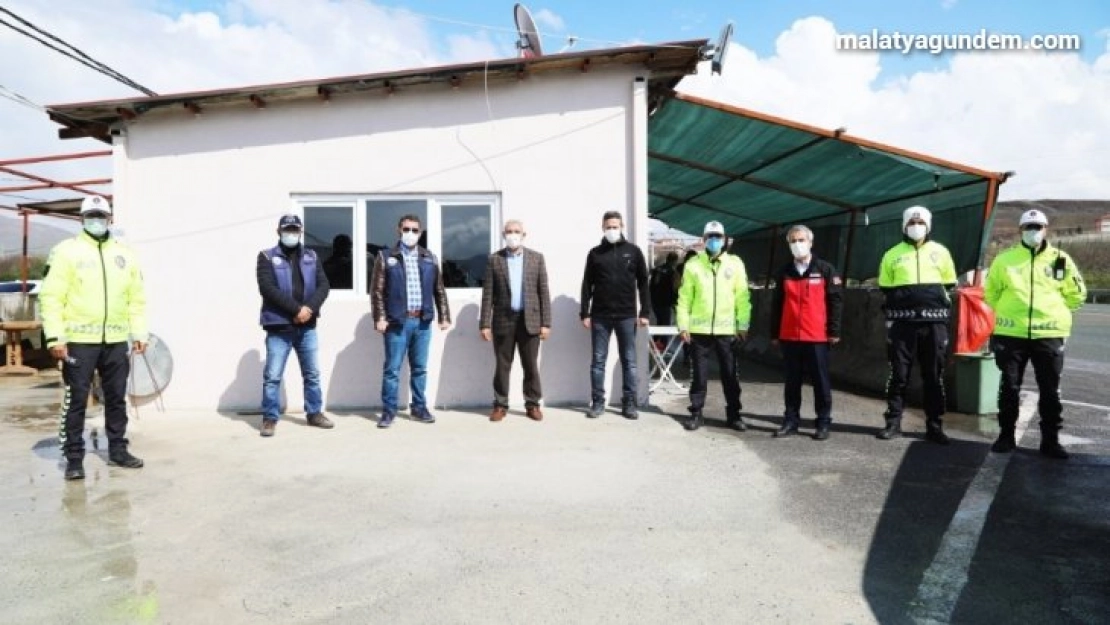 Güder'den polis güvenlik noktasına ziyaret