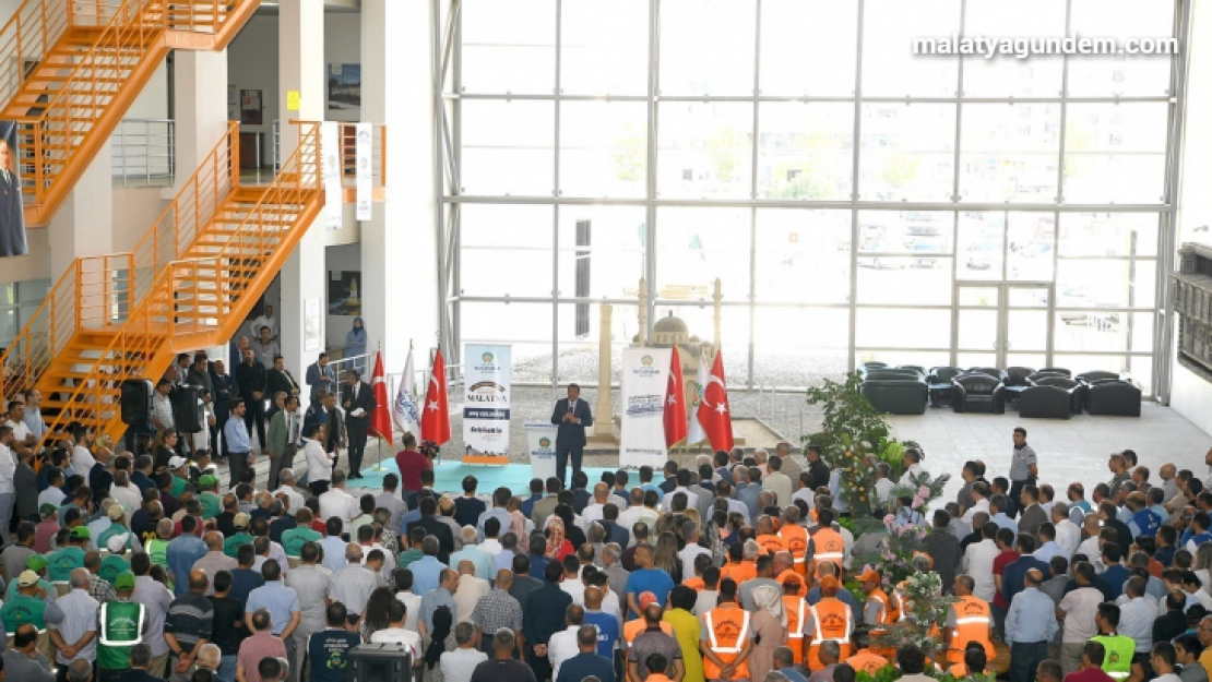 Başkan Gürkan personelle bayramlaştı