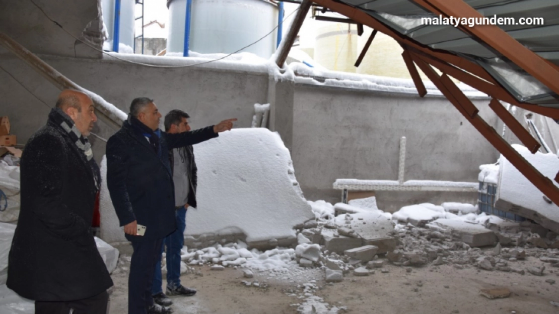 Başkan Sadıkoğlu'ndan, esnafa geçmiş olsun ziyareti