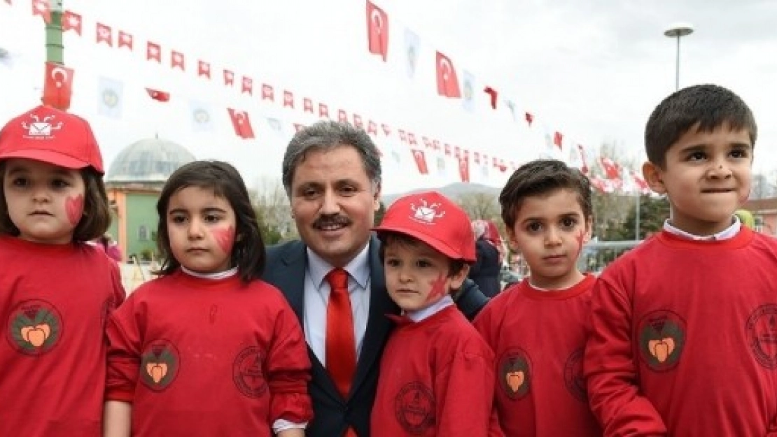 Başkan Çakır 23 Nisan'ı Kutladı