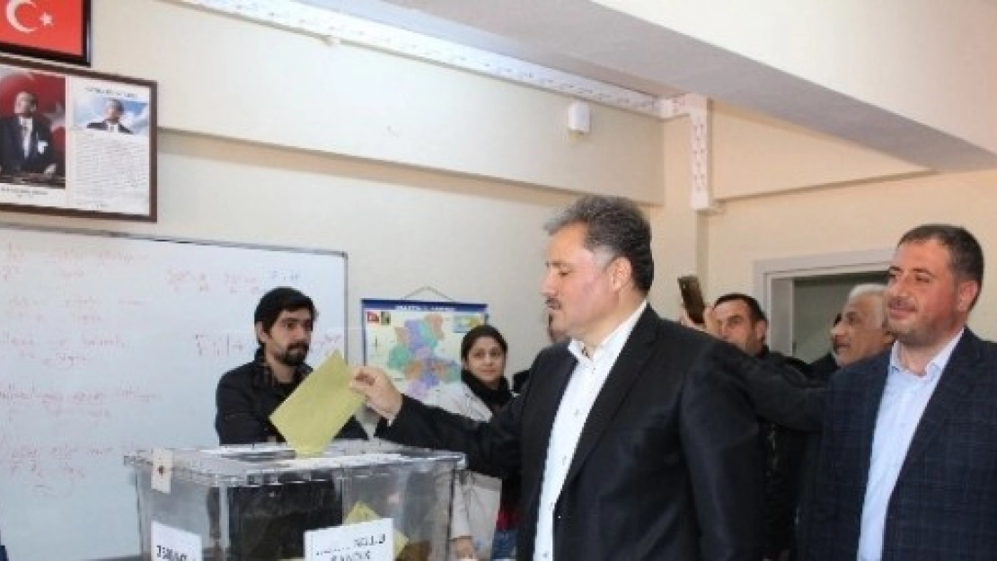 Başkan Çakır Oyunu Kullandı