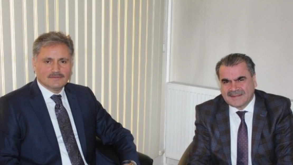 Başkan Çakır Türkiye Gazetesini Ziyaret Etti