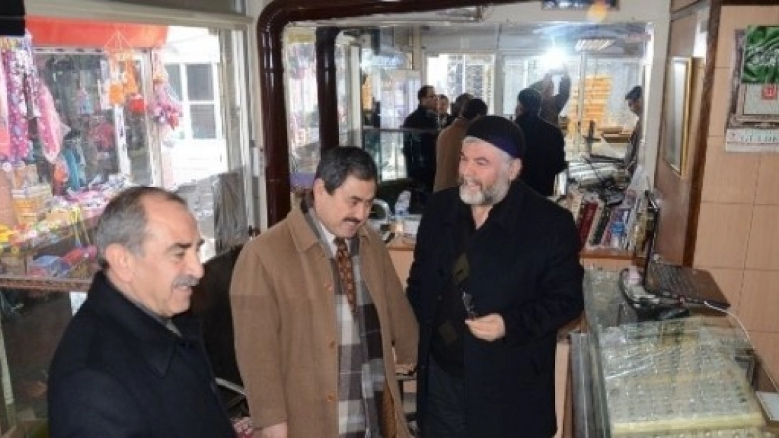 Başkan Eser Esnafları Ziyaret Etti