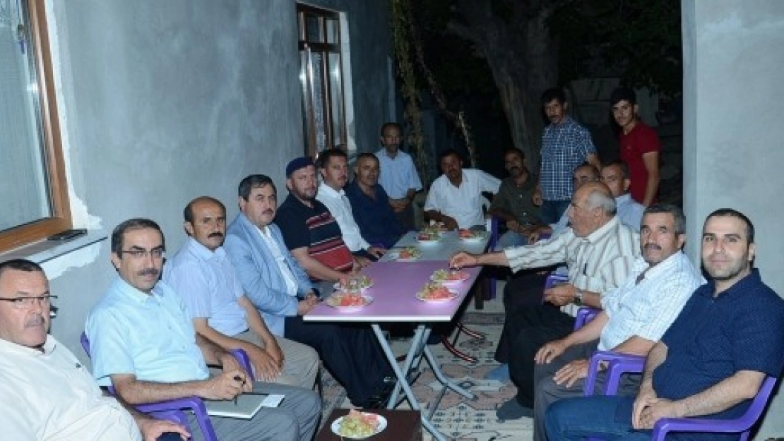 Başkan Eser, Mahalle Gezilerine Devam Ediyor