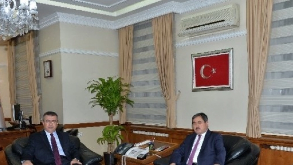  Eser'den,  Lekesiz'e Ziyaret
