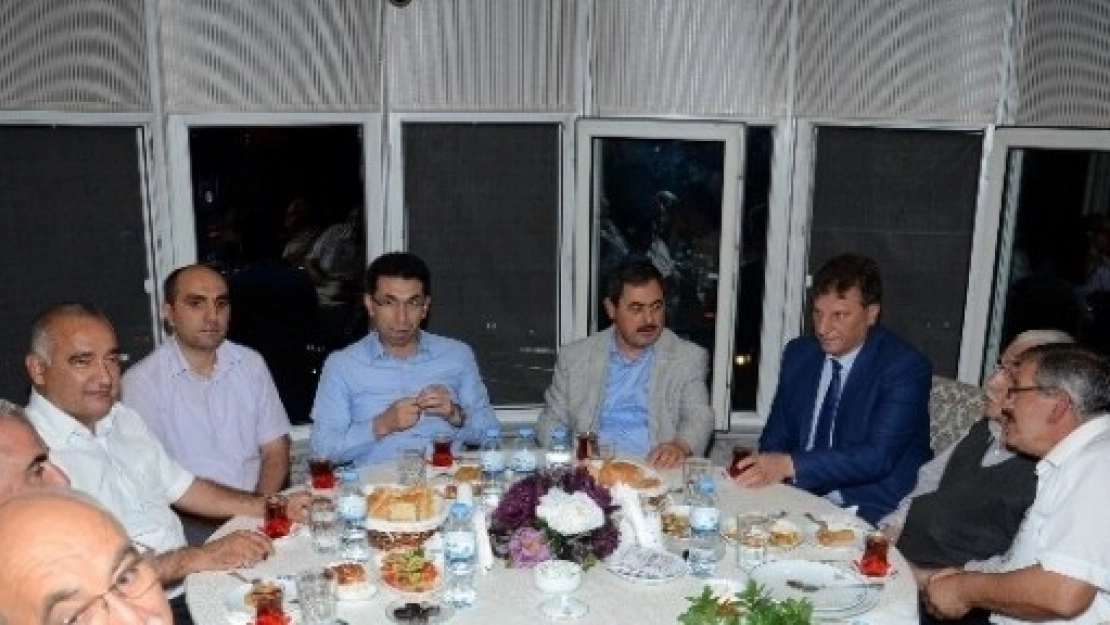 Başkan Eser'den İftar Yemeği