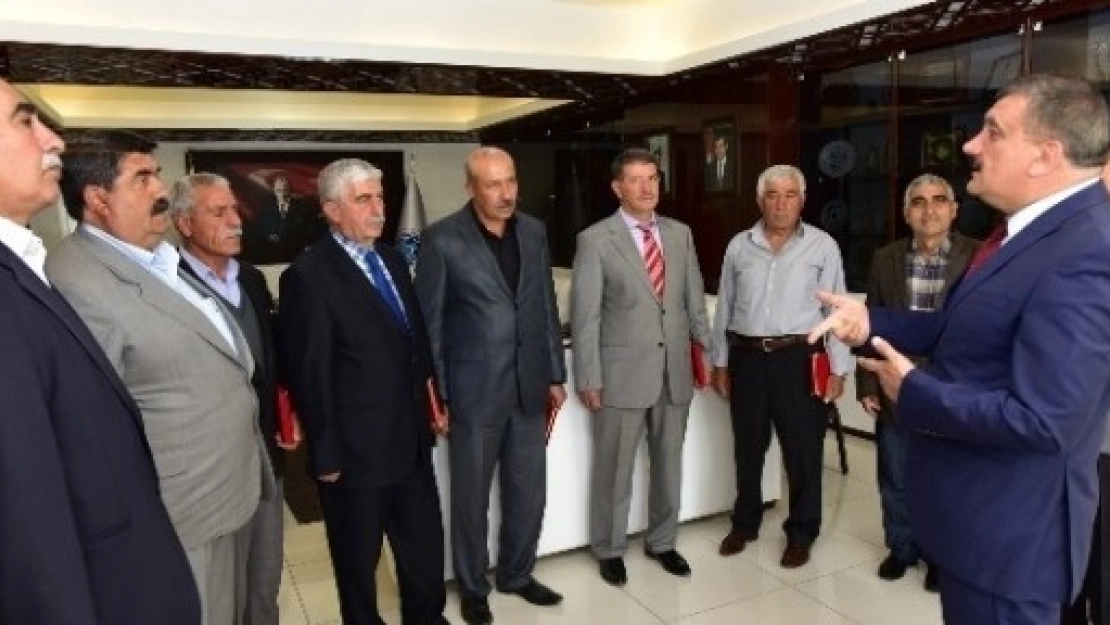 Başkan Gürkan, Emekli Olan Personele Teşekkür Plaketi Verdi