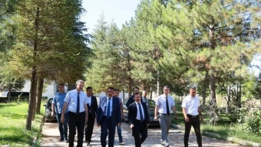 Gürkan ve  Kızılay, Yeni Üniversitede İncelemede Bulundu