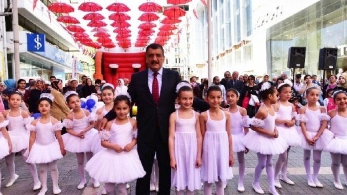 Başkan Gürkan'dan 23 Nisan Kutlaması