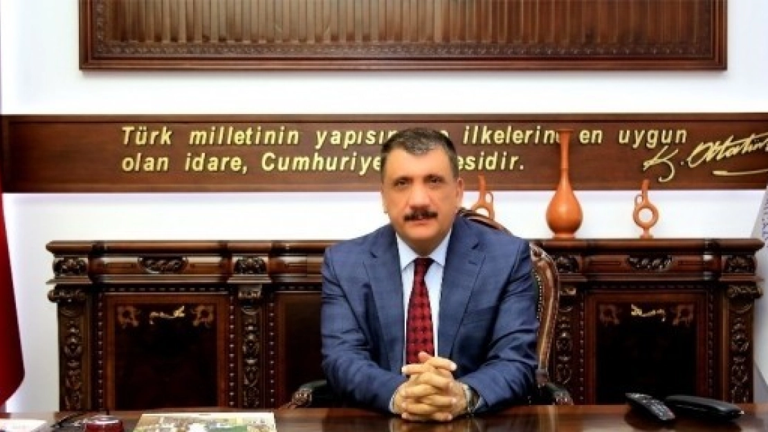 Gürkan'dan Öğretmenler Günü Mesajı