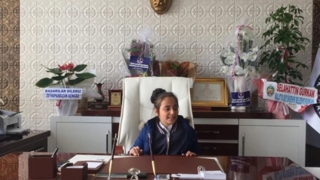 Başkan Kazgan, Koltuğunu Melek Karadoğan'a Devretti