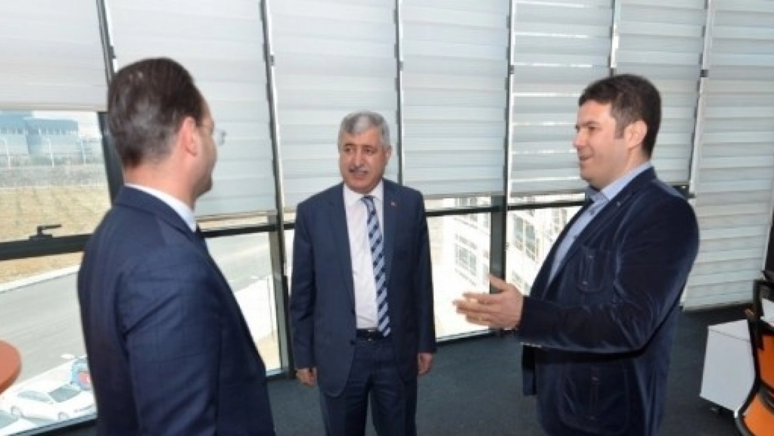 Polat,Teknokentin Geleneksel Sohbet Toplantısına katıldı