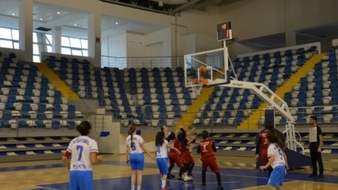  Basketbol Yıldızlar Müsabakaları Sona Erdi