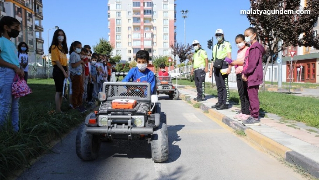 Battalgazi trafik eğitim parkı, minik öğrencileri konuk etti