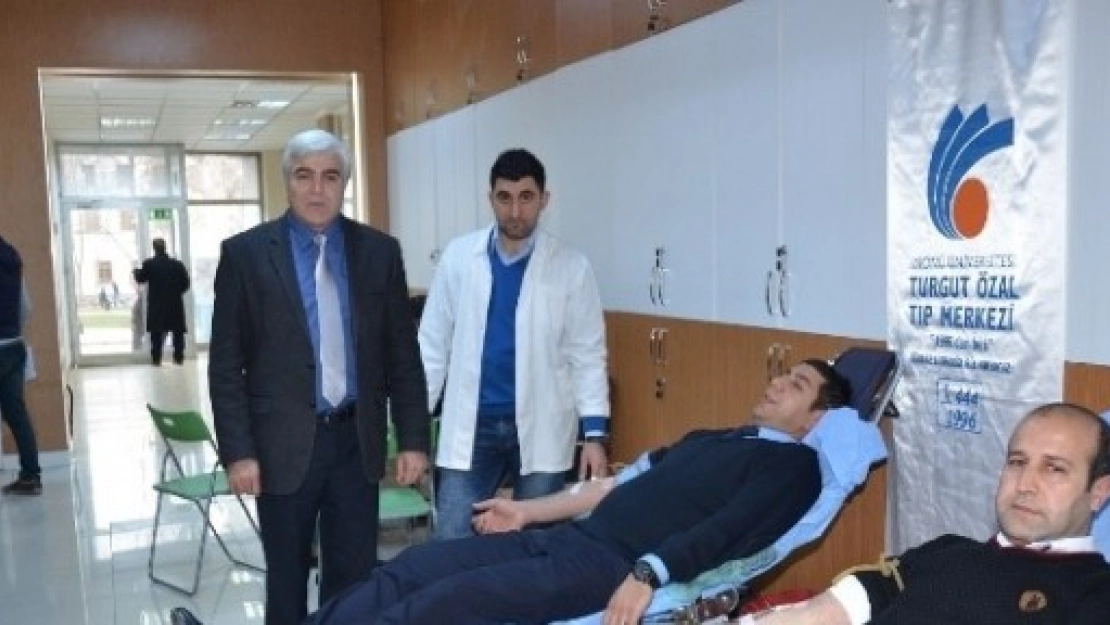 Battalgazi Belediyesi Personeli Kan Bağışında Bulundu