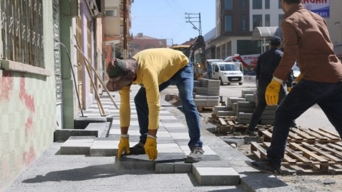 Battalgazi Belediyesi  Sarıcıoğlu Mahallesi'nde Sokakları Yeniliyor