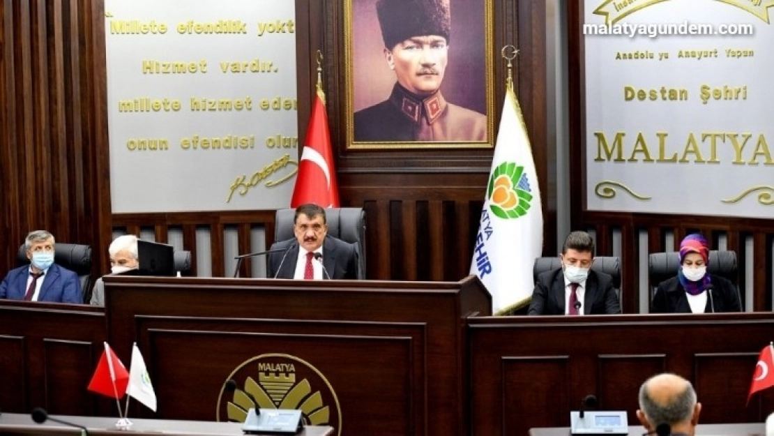 İrfan Kaya belediye meclisinde anıldı