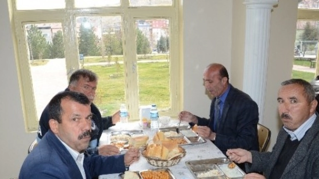 Belediye Çalışanlarına Yemekhane Açtı