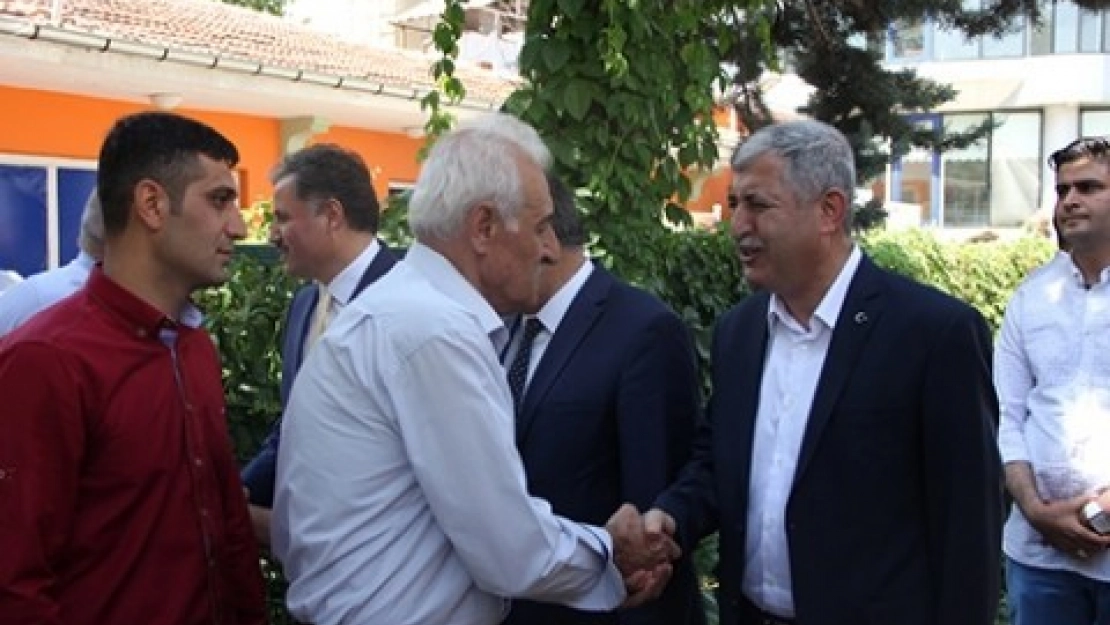 Belediyelerden Ortak Bayramlaşma