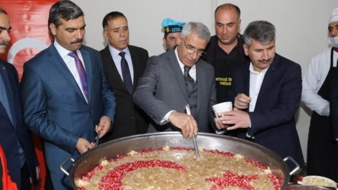 Bem-Bir-Sen'den Aşure İkramı