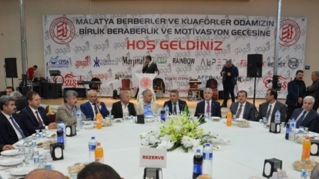 Berber ve Kuaförler Motivasyon Gecesinde Buluştu