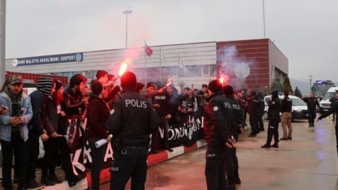 Beşiktaş'a Coşkulu Karşılama