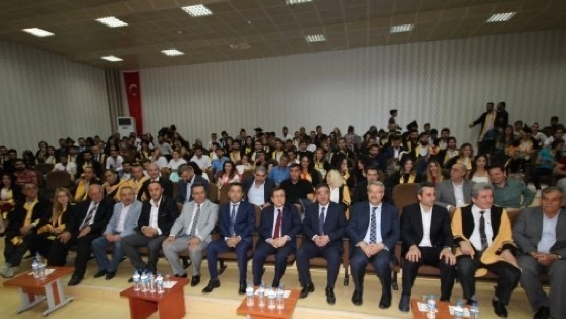 BESYO'da Mezuniyet Töreni Düzenlendi
