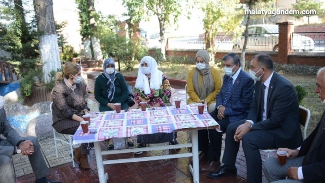 Beyaz Teyze'ye ilk ziyaret Malatya Büyükşehir'den