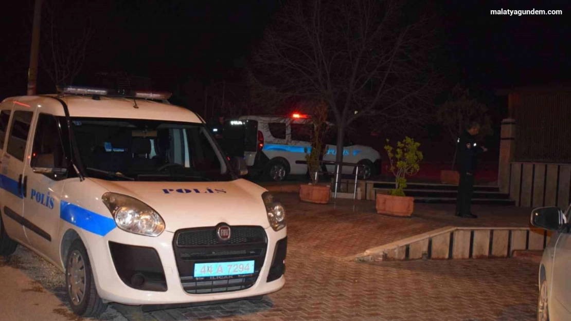Bıçaklı ve silahlı kavga: 2 yaralı