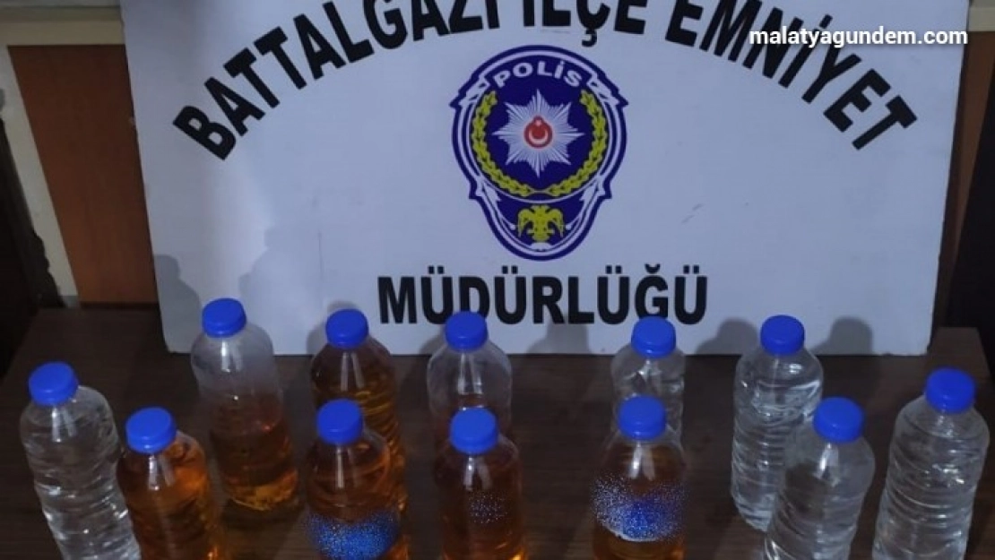 Bir araçtan 10 litre sahte alkol ele geçirildi