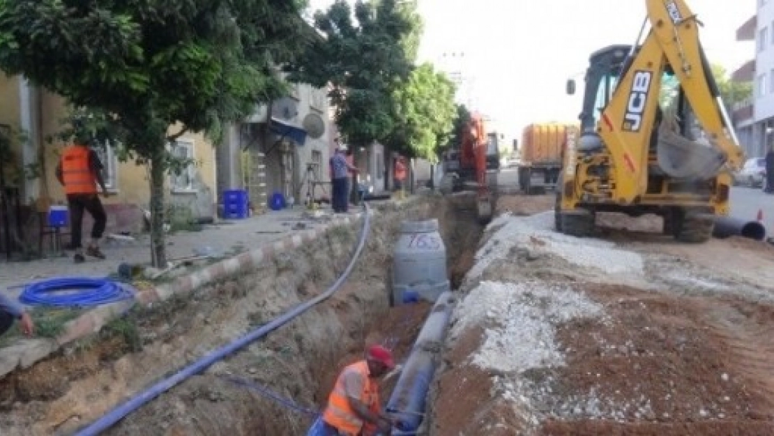 Bir Ayda 3 Bin Metre Boru Döşendi