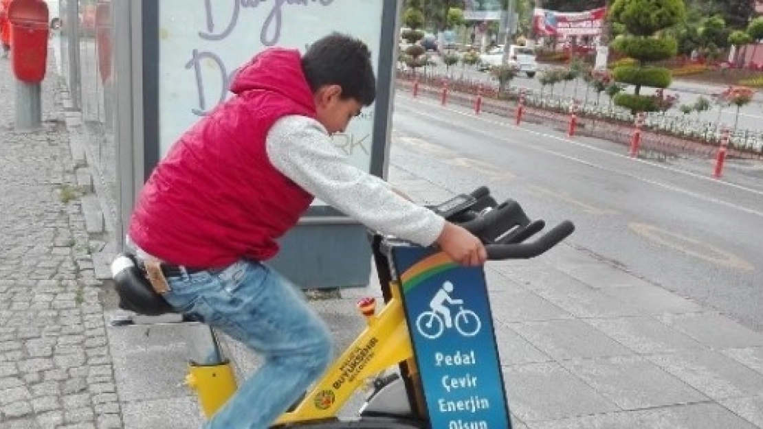 Bisiklet Sür, Telefonunu Şarj ET
