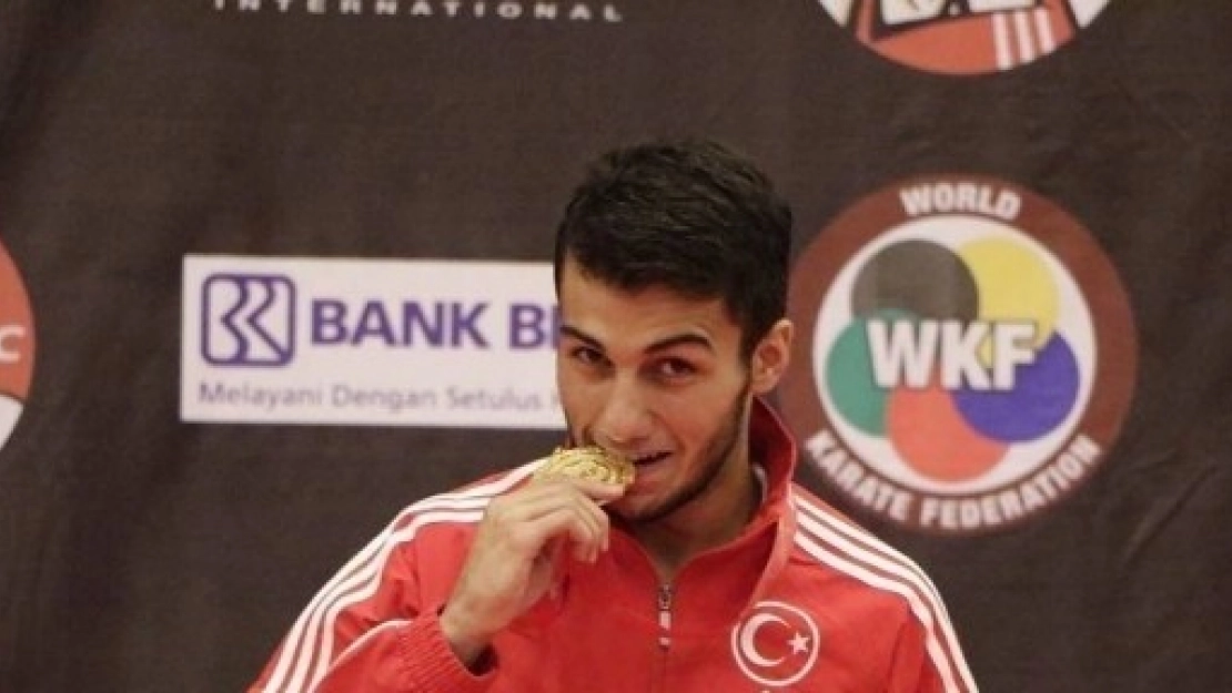 Burak Uygur Milli Forma Giyecek