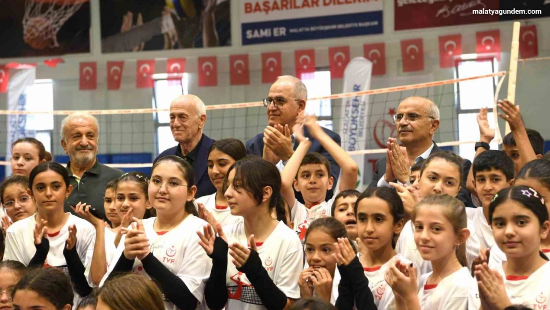Büyükşehir'den Voleybol Lisesi'ne arazi desteği