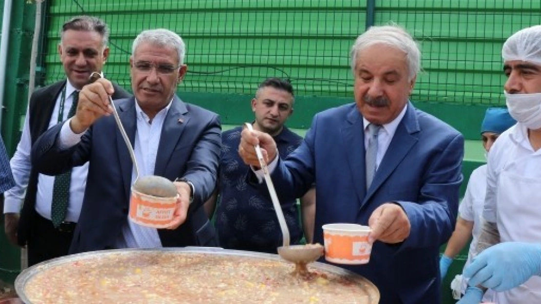 Çamlıca Okulları'nda Aşure Günü