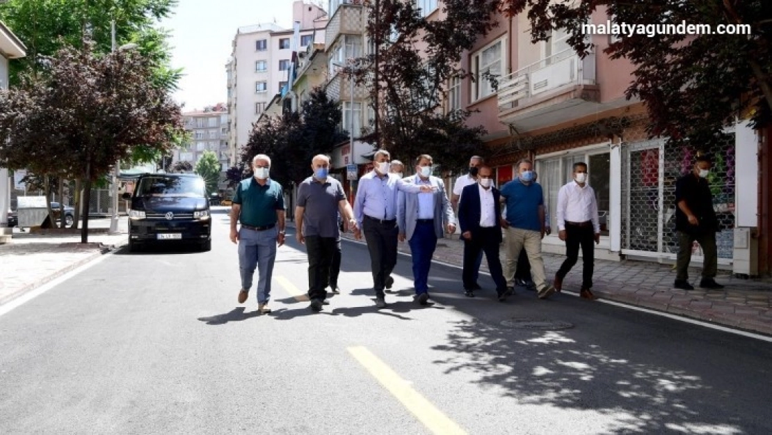 Cezmi Kartay Caddesi'ndeki yenileme çalışmaları tamamlandı