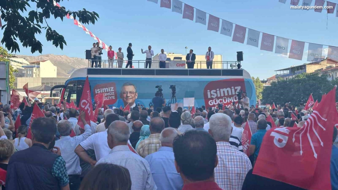 CHP Genel Başkanı Özel, Malatya'da partililerle buluştu