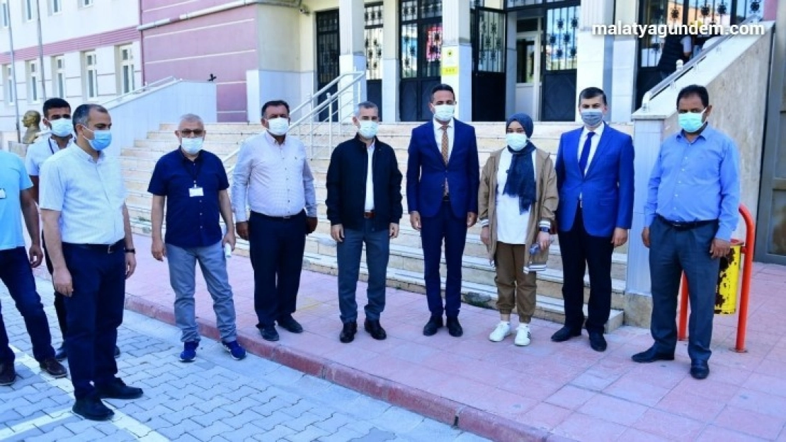 Çınar, LGS sınavına giren öğrencileri yalnız bırakmadı