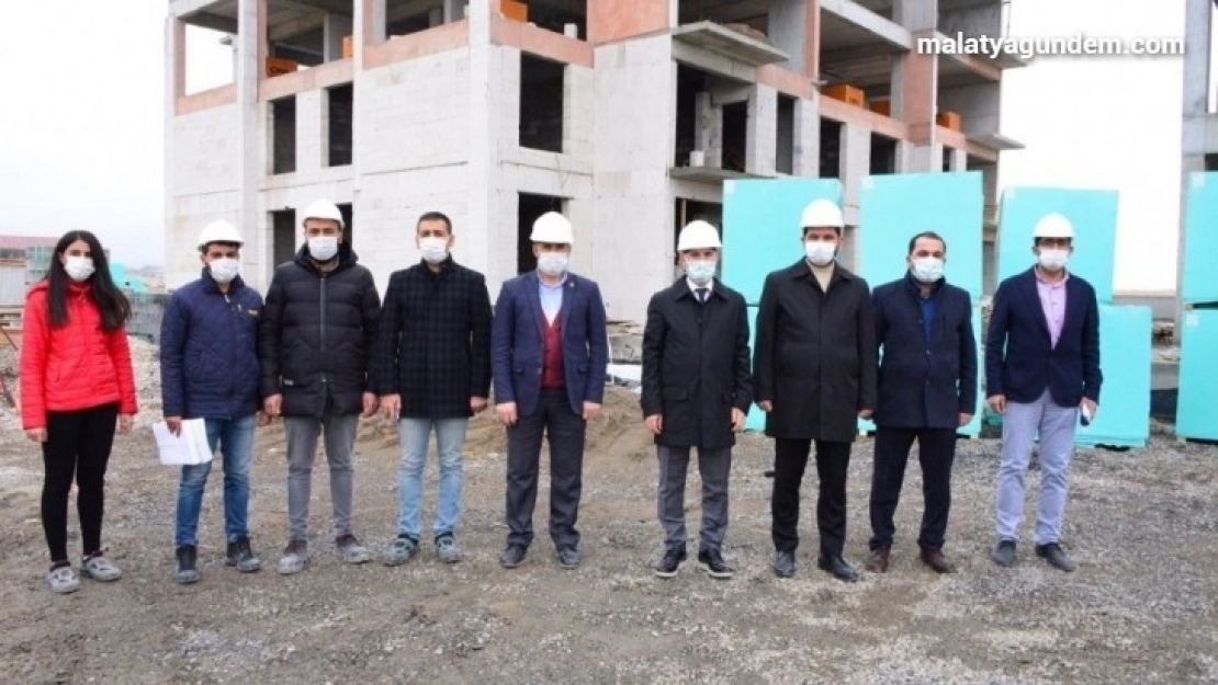 Çınar, yeşil Topsöğüt konutlarında