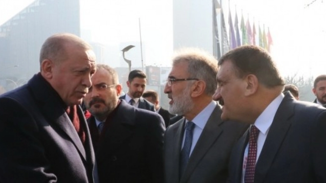 Erdoğan, Standı Gezdi