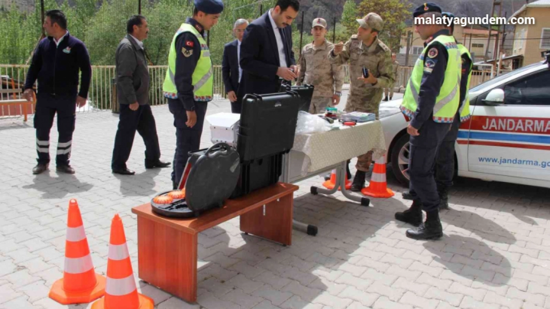 Darende'de öğrencilere trafik eğitimi