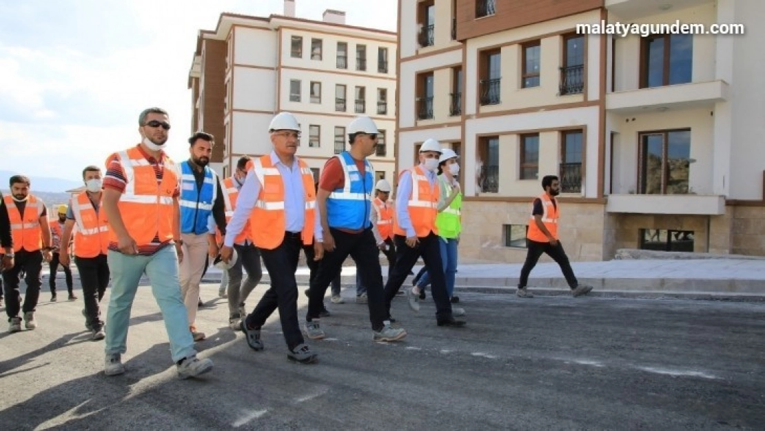 Deprem konutlarında 2 ve 3.etap kura çekimi Temmuz'da