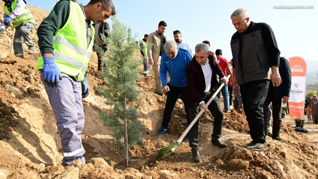 Depremde hayatını kaybedenleri isimleri Şehir Parkı'nda yaşayacak