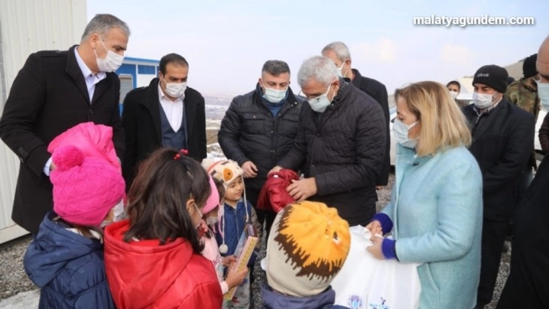 Depremin birinci yılında depremzede aileler unutulmadı